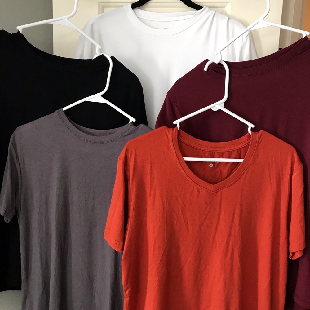 Esntls tees